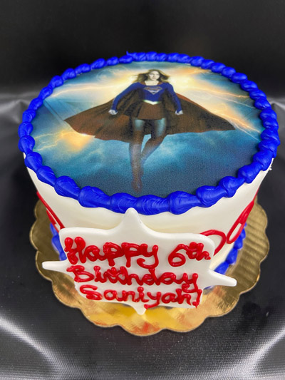 Coolest Supergirl And Superman Cake